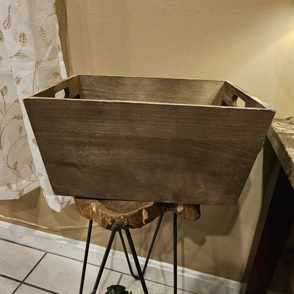 Ashland Brown Basket Accent with Modern Design - Picture 3 of 6